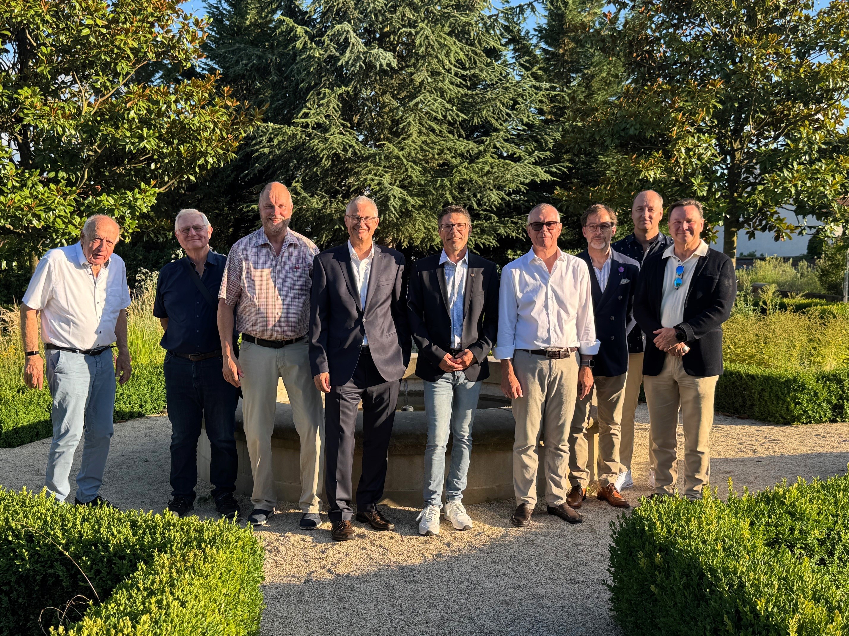 2 Foto Lions Club Bad Bergzabern - Prsidentenbergabe 2025